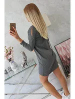 Šaty s potlačou Honey girl v grafitovej farbe Šaty s potlačou Honey girl v grafitovej farbe