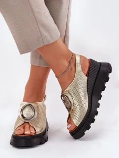 Model topánok na klinoch 213004 Krok v štýle