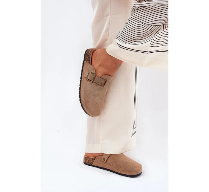 Dámské nazouváky a na platformě s přezkou khaki model 21689831 - Boto