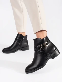 Pohodlné členkové topánky na plochom podpätku pre ženy