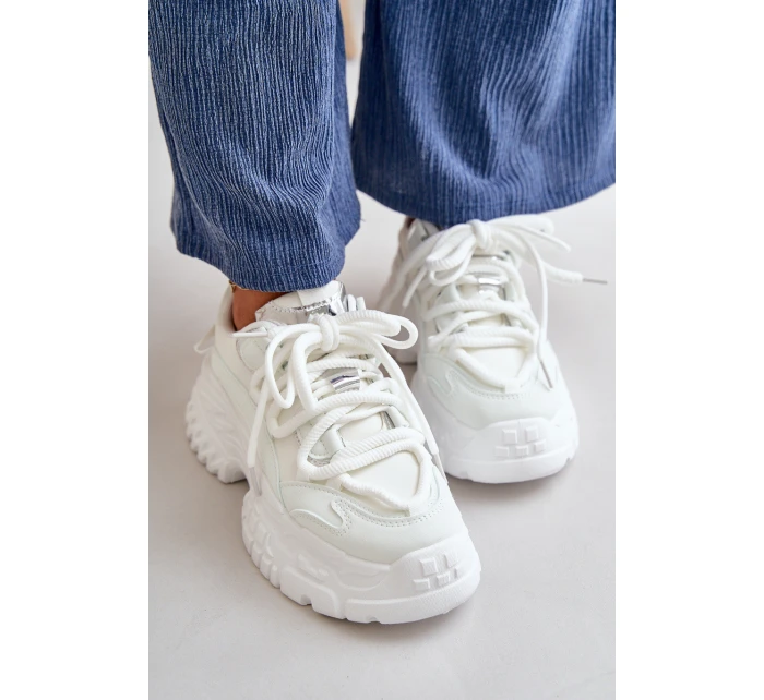 Dámské tenisky na masivní podrážce bílé model 21667383 - Boto Dámské tenisky na masivní podrážce bílé model 21667383 - Boto