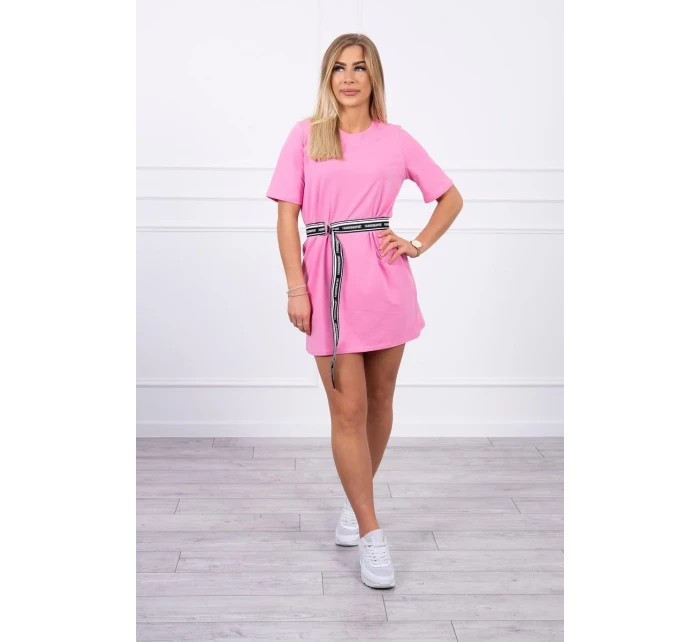 Šaty s ozdobným páskem světle růžové