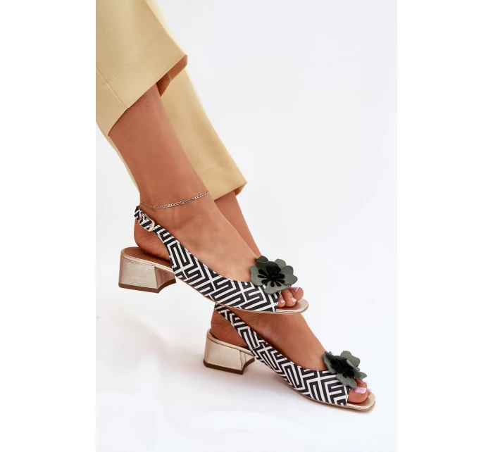 Skórzane Sandały Damskie Na Klocku Z Ozdobnym Kwiatem Laura Messi 2973 Biało-Czarne
