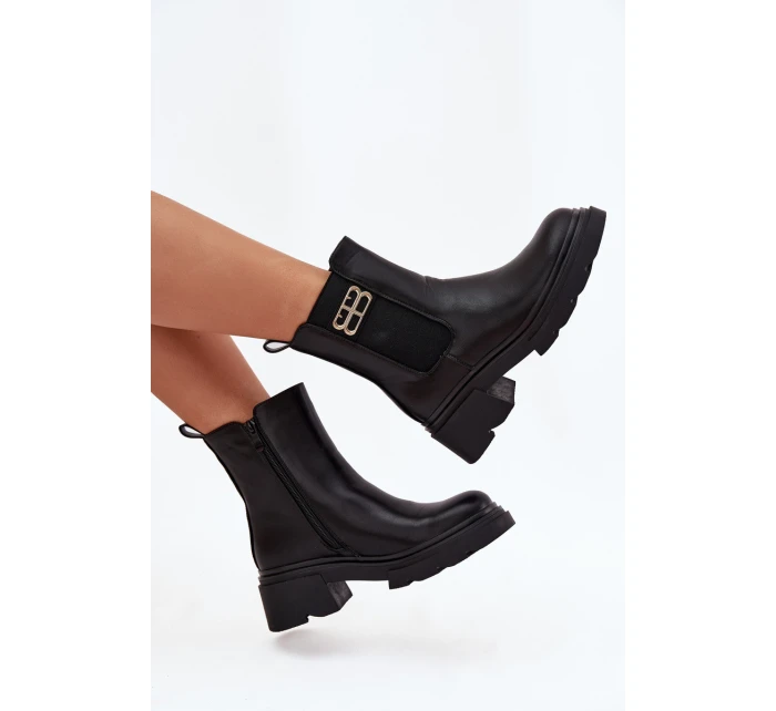Dámské kotníkové boty se zlatým detailem zateplené černé model 21710118 - Boto Dámské kotníkové boty se zlatým detailem zateplené černé model 21710118 - Boto