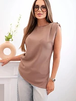 Elegantná dámska blúzka s volánikmi a asymetrickým strihom camel