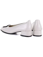 Kožené lodičky na nízkom podpätku sivé Vinceza 18129