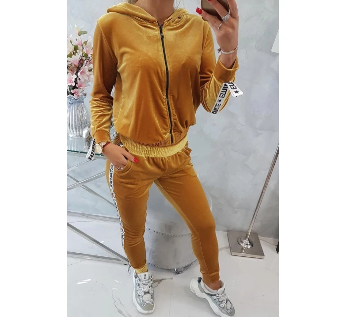 Velúrová súprava s ozdobnými stuhami horčicová Velúrová súprava s ozdobnými stuhami horčicová