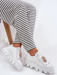 Kožené tenisky s ozdobnou broží  bílé model 21694817 - CheBello