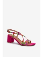 Sametové sandály na nízkém podpatku model 21660062 - Maciejka