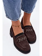 Dámské mokasiny z přírodního semiše na nízkém podpatku model 22100103 Čokoládové - VINCEZA Dámské mokasiny z přírodního semiše na nízkém podpatku model 22100103 Čokoládové - VINCEZA