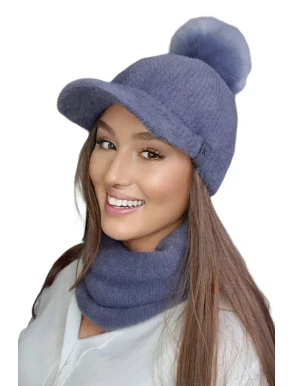 Dámska čiapka KORYNA s brmbolcom - Kamea