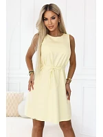 Trapézové šaty bez rukávů model 22260591 žluté - numoco