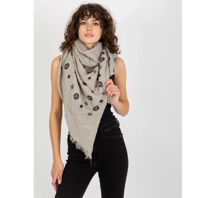 Šátek AT CH šedý model 17967009 - FPrice Šátek AT CH šedý model 17967009 - FPrice