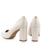 Béžové lodičky Sergio  s  podpatkem model 21906163 - LEONE