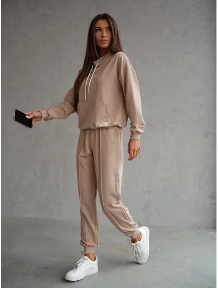 Béžová dámska tepláková súprava - mikina so stojačikom a nohavice (82162)