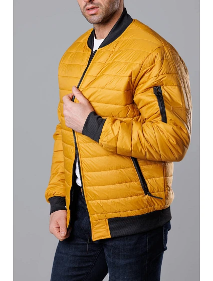 Tmavě žlutá pánská prošívaná bunda typu "bomber" model 18344869 - J.STYLE Tmavě žlutá pánská prošívaná bunda typu "bomber" model 18344869 - J.STYLE