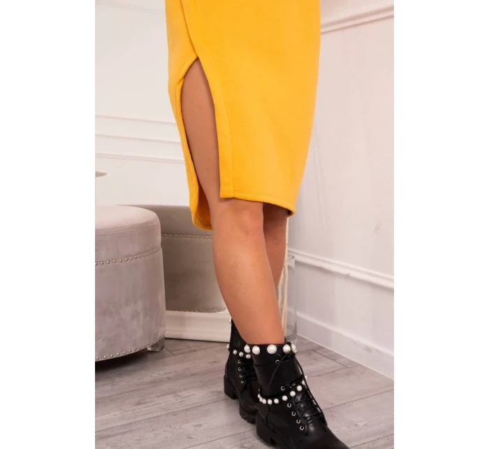 Šaty s kapucňou a bočným rázporkom broskyňové Šaty s kapucňou a bočným rázporkom broskyňové