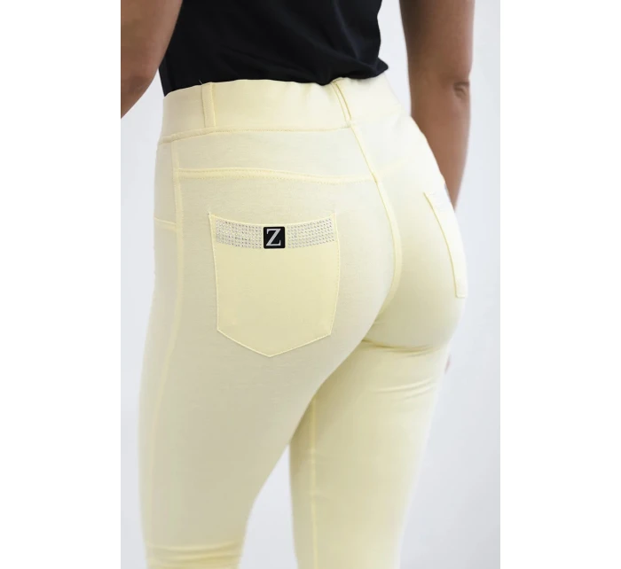 Bavlněné kalhoty se zirkony na  žlutý model 20592396 - K-Fashion