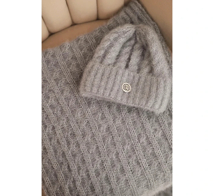 Dámská souprava čepice a šála s proužky se zdobením šedá