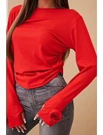 Dámska rebrovaná blúzka s riasením na boku červená Dámska rebrovaná blúzka s riasením na boku červená