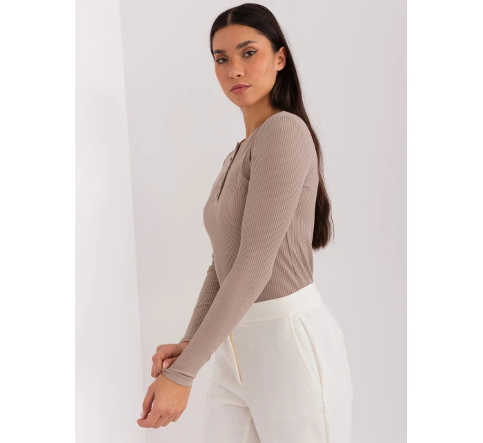 Bluzka RV BZ model 19077456 ciemny bezowy - FPrice Bluzka RV BZ model 19077456 ciemny bezowy - FPrice