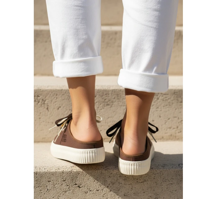 Dámske tenisky na platforme s ozdobnými korálkami cappuccino ZY1409