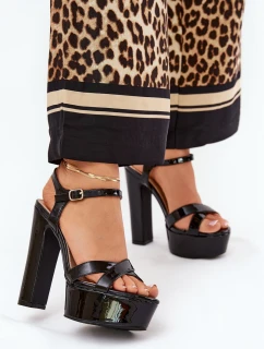 Dámské sandály na vysokém podpatku a platformě lakované černé model 21688886 - Boto