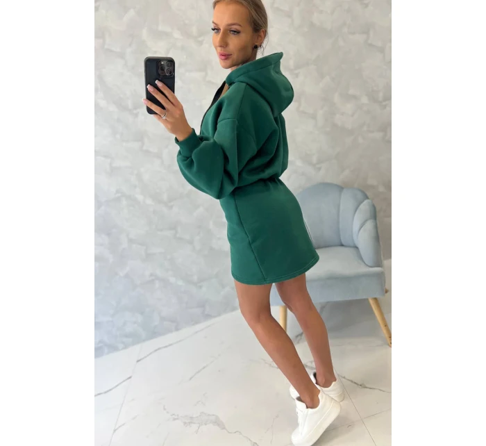Zateplené šaty s obálkovým spodním dílem tmavě zelené Zateplené šaty s obálkovým spodním dílem tmavě zelené