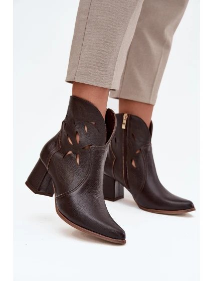 Kožené otevřené dámské kotníkové boty na podpatku model 21713218 čokoládové - Zazoo
