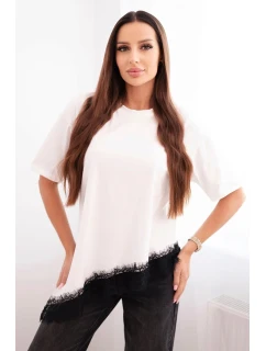 Dámska asymetrická bavlnená blúzka s čipkovanou spodnou časťou čierna