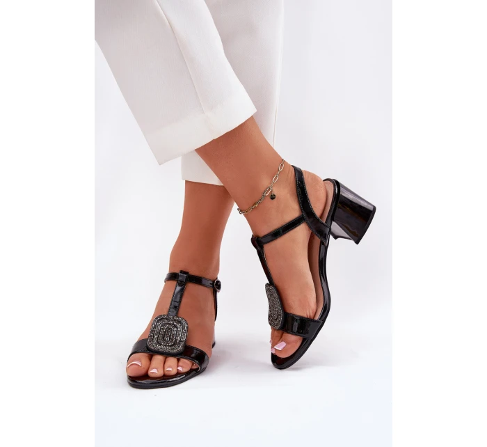 Skórzane Lakierowane Sandały Damskie Na Słupku Z Ozdobą Vinceza 91134 Czarne Skórzane Lakierowane Sandały Damskie Na Słupku Z Ozdobą Vinceza 91134 Czarne