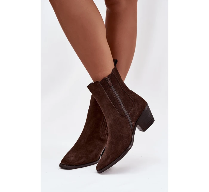 Semišové dámské boty na podpatku zateplené hnědé model 21747763 - Boto