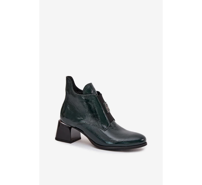 Skórzane Lakierowane Botki Na Klocku Z Ozdobnym Detalem Ocieplane Zazoo 60560 Ciemnozielone