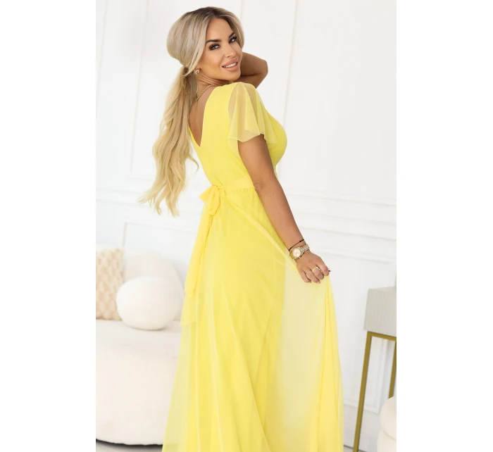 Dlouhé šaty s výstřihem, kosticemi a krátkými rukávy model 21955154 - numoco basic