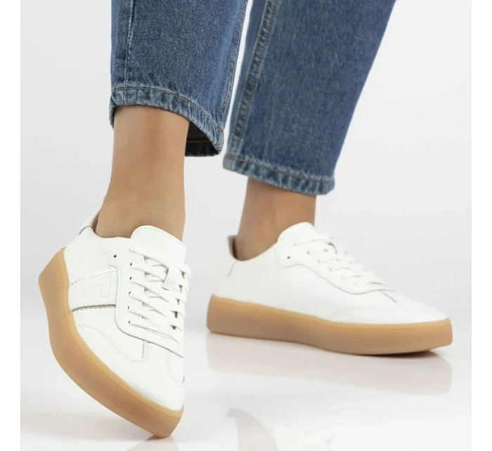 Dámske biele kožené topánky na platforme Filippo DP7543/26