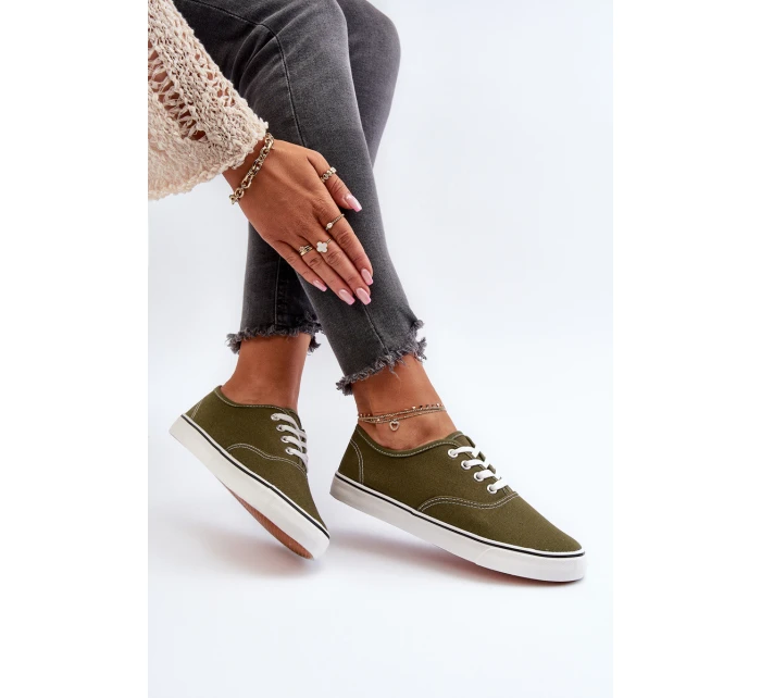 Dámské klasické tmavě zelené tenisky model 21654389 - Boto