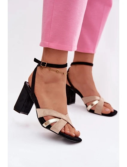 Sandále na podpätku model 226334 Vykročte štýlovo