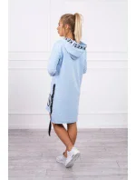 Šaty s kapucňou a potlačou modrej Šaty s kapucňou a potlačou modrej