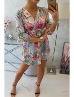 Kvetinové šaty s viazaním v páse vo fialovej farbe Kvetinové šaty s viazaním v páse vo fialovej farbe