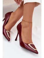 Lakované lodičky se zlatým detailem bordó model 21710695 - Boto