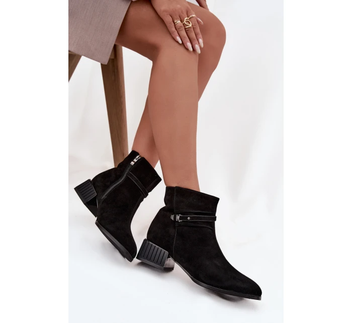 Dámské kozačky z přírodního semiše na klínu zateplené model 21715520 Černé - D&A