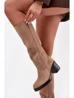Dámské kozačky na podpatku Béžová shoes model 22018569 - Step in style Dámské kozačky na podpatku Béžová shoes model 22018569 - Step in style