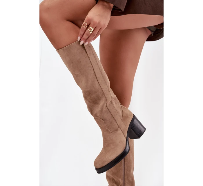 Dámské kozačky na podpatku Béžová shoes model 22018569 - Step in style Dámské kozačky na podpatku Béžová shoes model 22018569 - Step in style