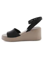 Sandály Brooklyn s páskem W model 20133824 - Crocs