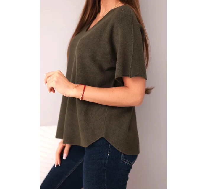 Dámsky sveter s krátkym rukávom a výstrihom do V v khaki farbe
