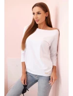 Dámska blúzka s lodičkovým výstrihom biela