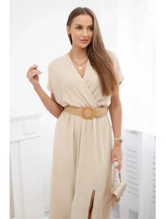 Dlhé šaty s ozdobným opaskom béžovej farby