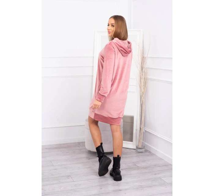 Velúrové šaty s kapucňou tmavo ružové