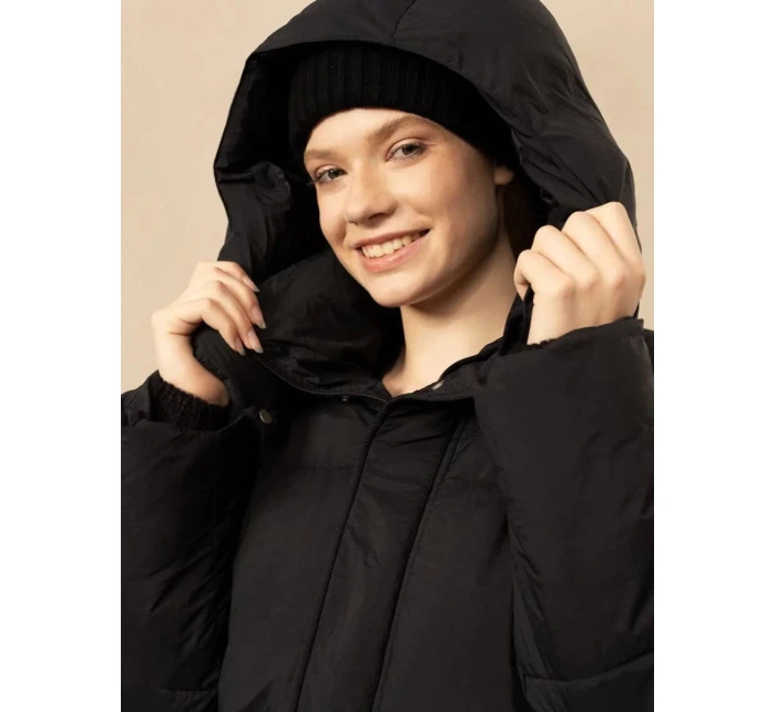 Dámska bunda OTHAW22TDJAF015 čierna - Outhorn Dámska bunda OTHAW22TDJAF015 čierna - Outhorn