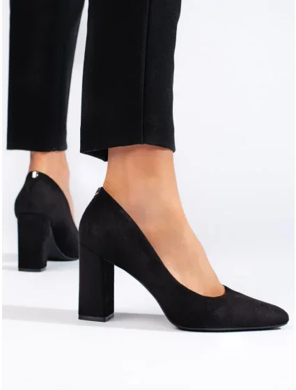 Zajímavé lodičky dámské černé na širokém podpatku Zajímavé lodičky dámské černé na širokém podpatku